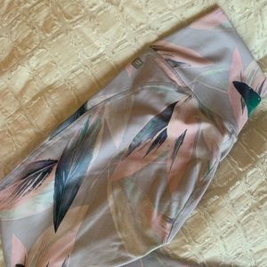 Pastel Fabletics Leggings